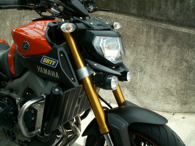 MT-09専用フォグランプキットの取り付け