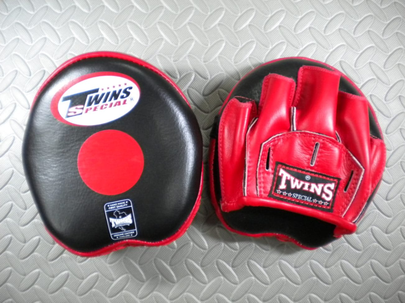 TWINS キックミット 青/赤 M TWINS キックミット 青/赤 M 新TWINS