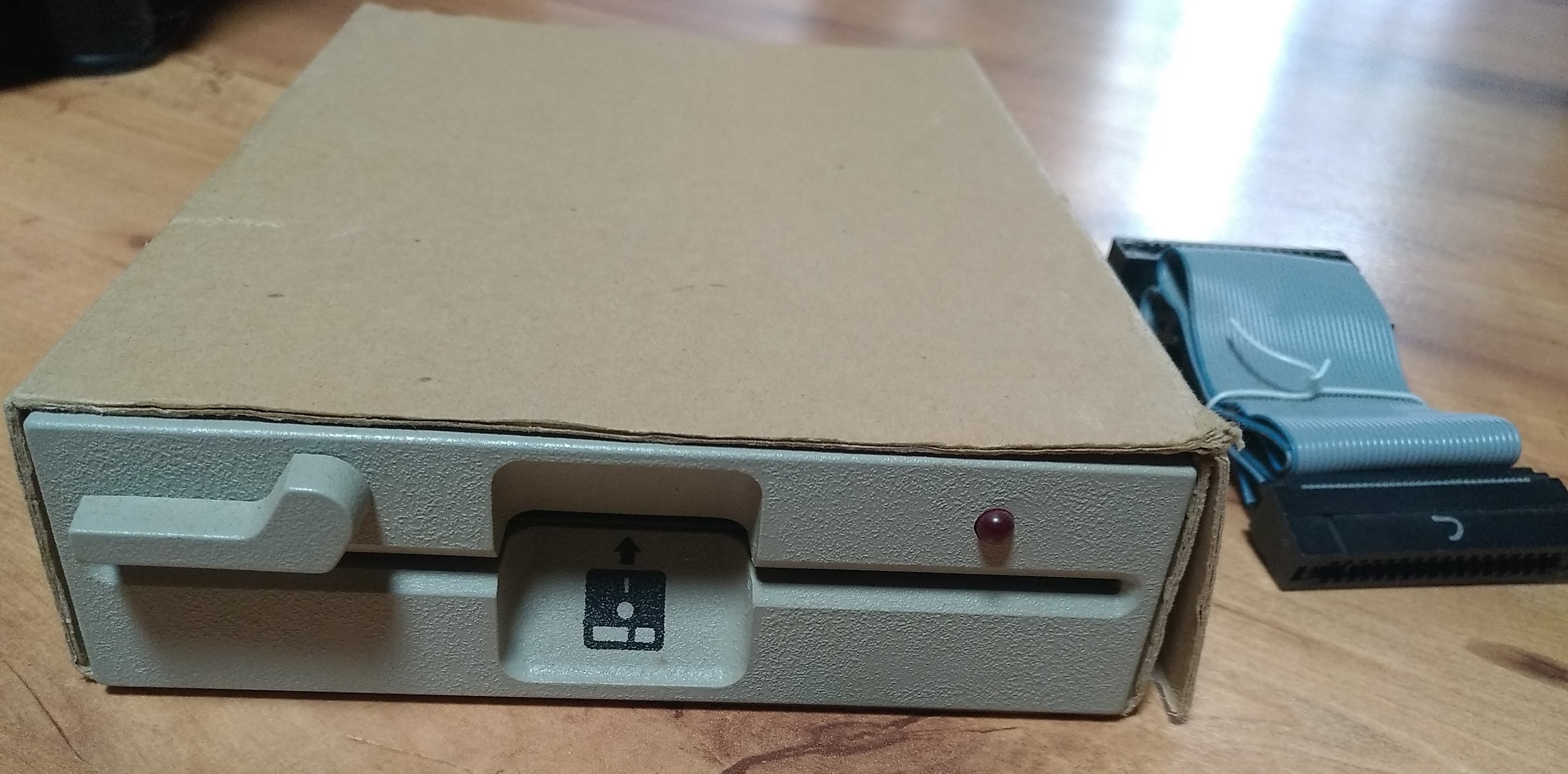 その他 CHINON FDD FZ-357 Hacking a Chinon FZ-357 floppy disk drive