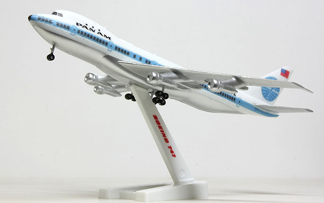 PAN AM パンアメリカン航空 ボーイング747-100 1/200モデル Amazon.com