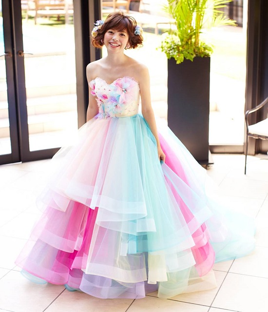 パステル調レインボー柄がお姫様感を演出！ 『THE HANY』共同デザイン