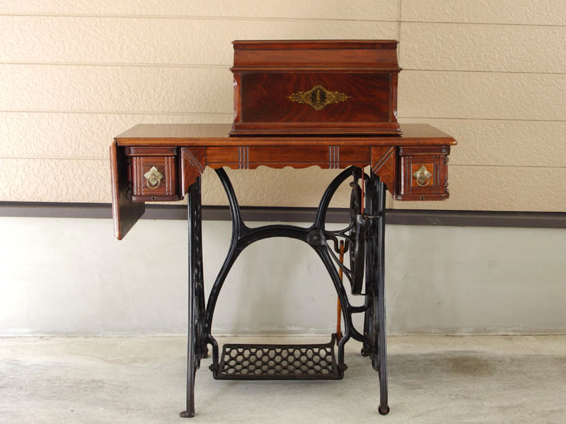 SINGER V.S.3 シンガー製足踏みミシン足踏みミシン・手回しミシンの