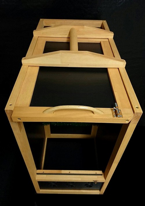 動植物関連書籍 ＞ ☆鷹道具 ＞ 猛禽類輸送箱 ＞ 輸送箱ライトL