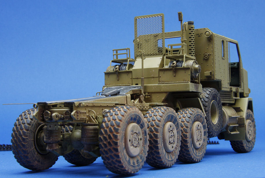 HobbyBoss M1070 & M1000重装備輸送トレーラー Amazon.com: Hobby Boss