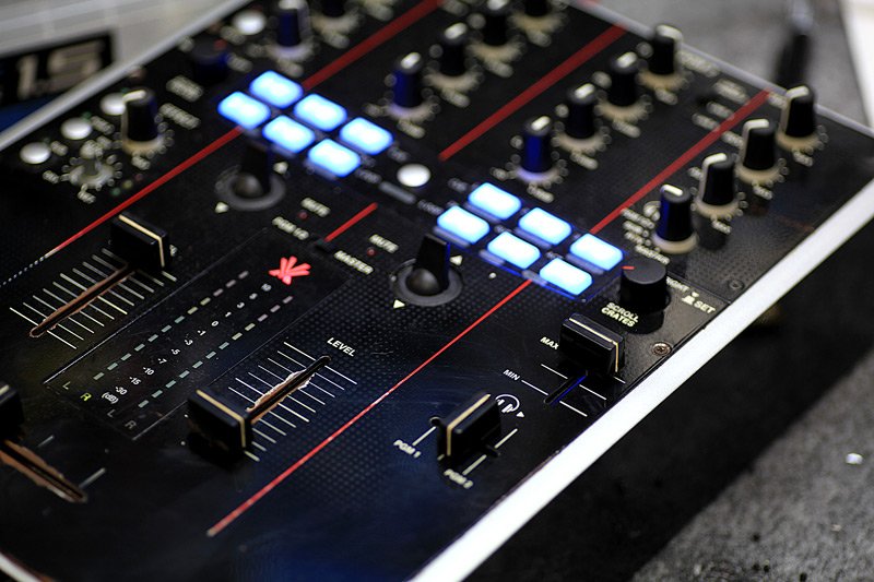Vestax PMC-05ProIV - フェーダー交換