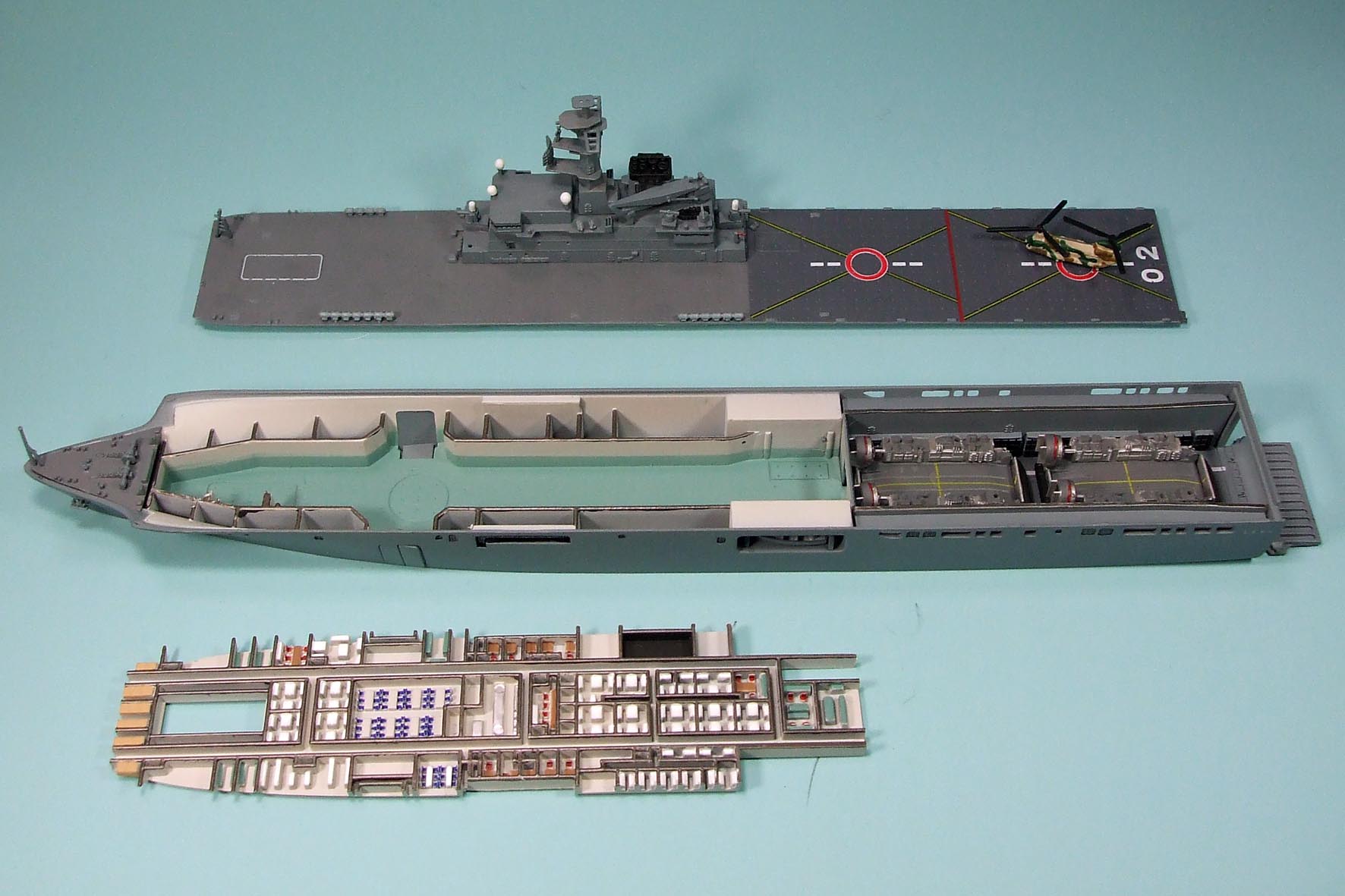 1／700】 ホビー・楽器・アート 1/700 輸送艦 LST-4002 しもきた【日本