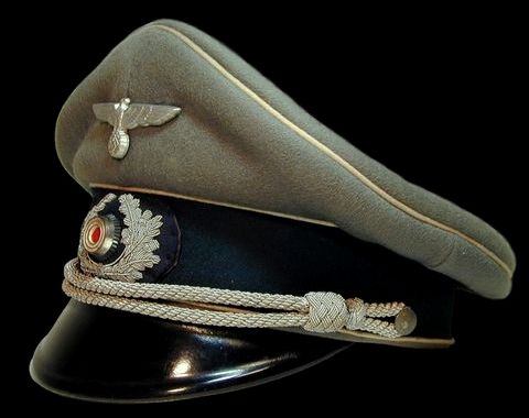 ⊞ドイツ軍＊陸軍＊アルミ製＊帽章/コカルデ＆クランツ（実物)