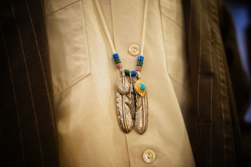 稀少 レース模様のフェザービーズ goro's等のカスタムに 稀少 レース