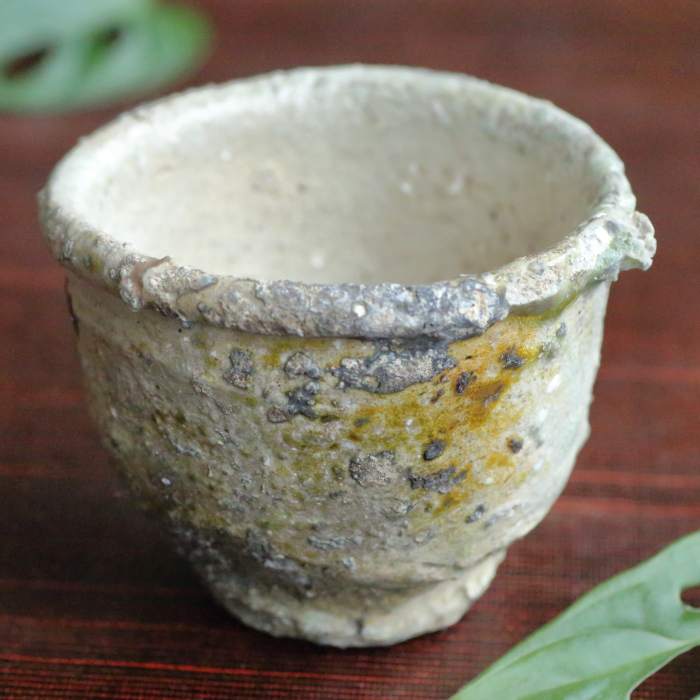 谷本貴 伊賀ぐいのみ 満容量150ml 大きめのぐい吞み 穴窯焼成焼締め