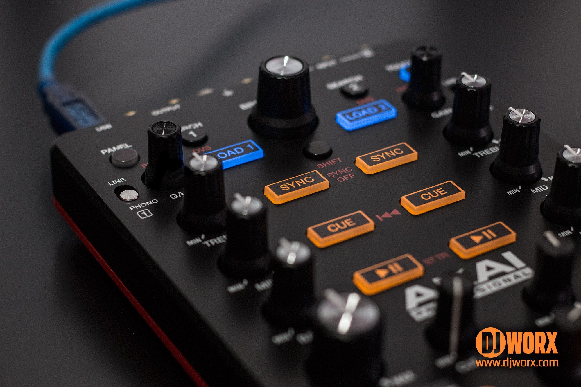 REVIEW: Akai Professional AMX Controller – DJWORX