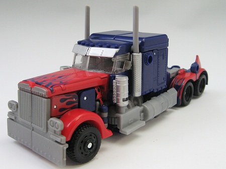 DA03_OPTIMUSPRIME_MecTechTrail