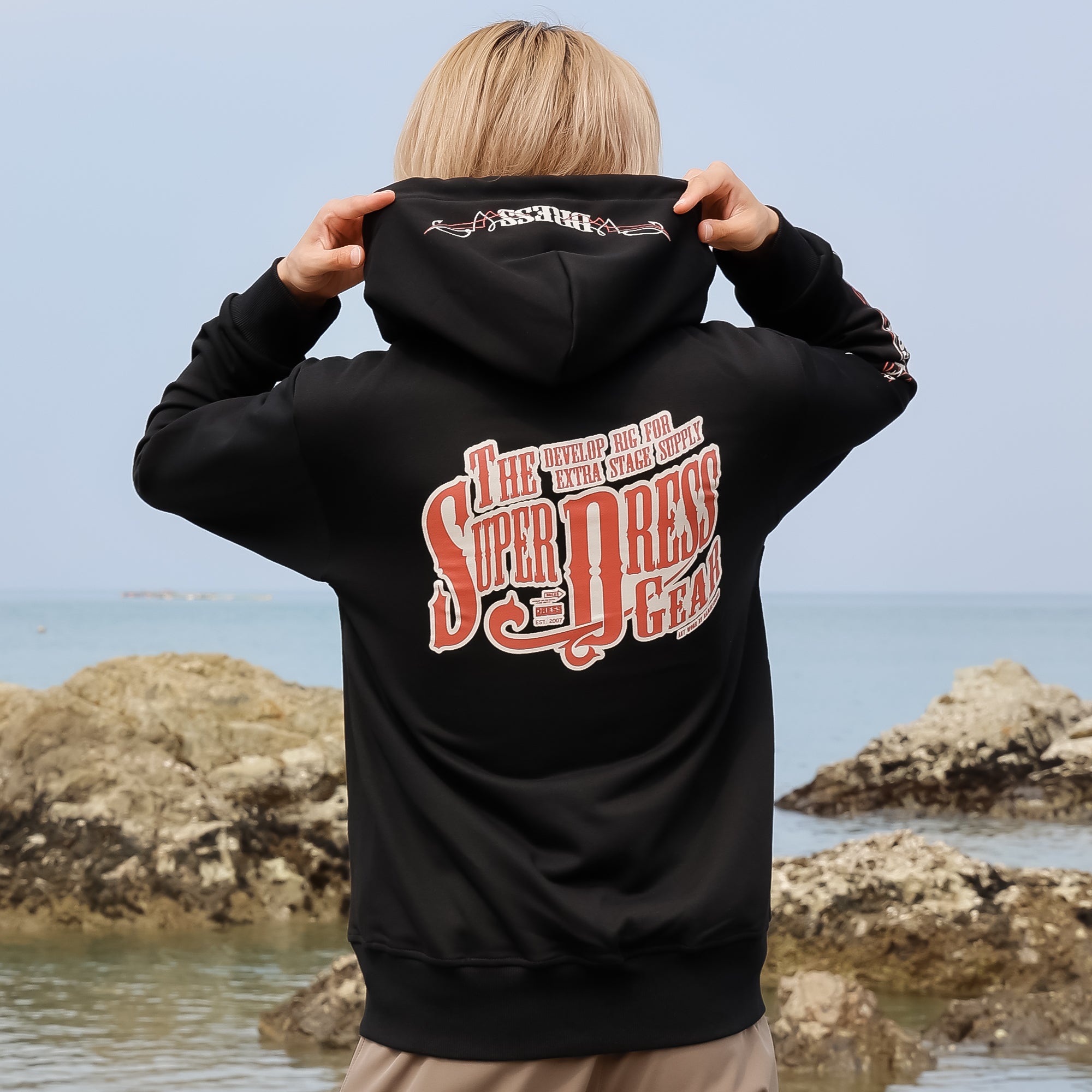 DRESS ピンストライプパーカー