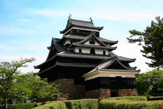 楽山焼（らくざんやき）