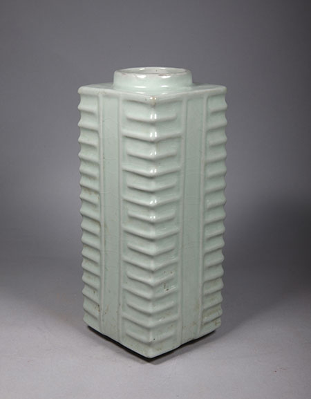 龙泉窑仿官釉琮式瓶南宋_观复博物馆