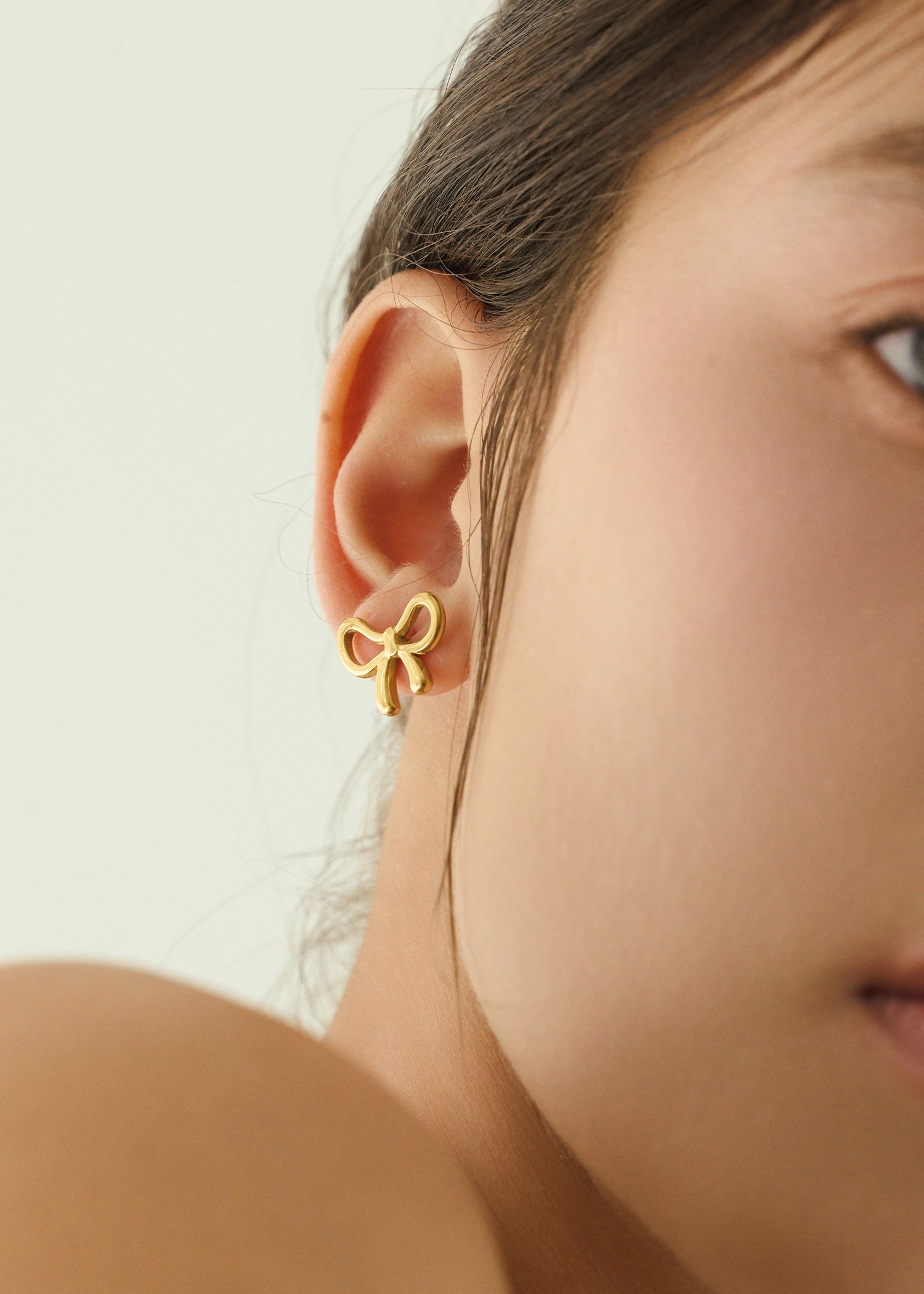 ゴールド]スモールリボンピアス[ゴールド]スネークチェーンネックレス