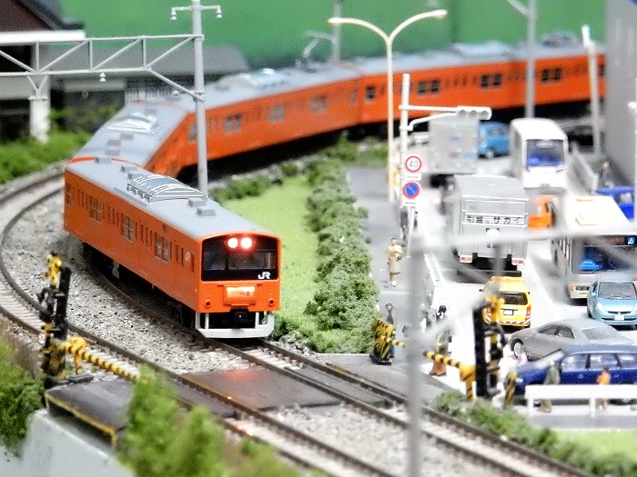 Nゲージ鉄道模型】＜入線報告＞KATO 201系中央線色(T編成)基本+増結10