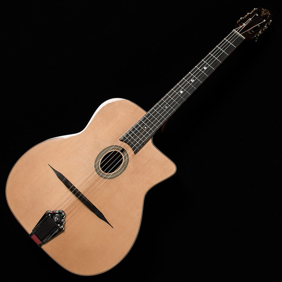 ジプシージャズに持ってこいのマカフェリギター