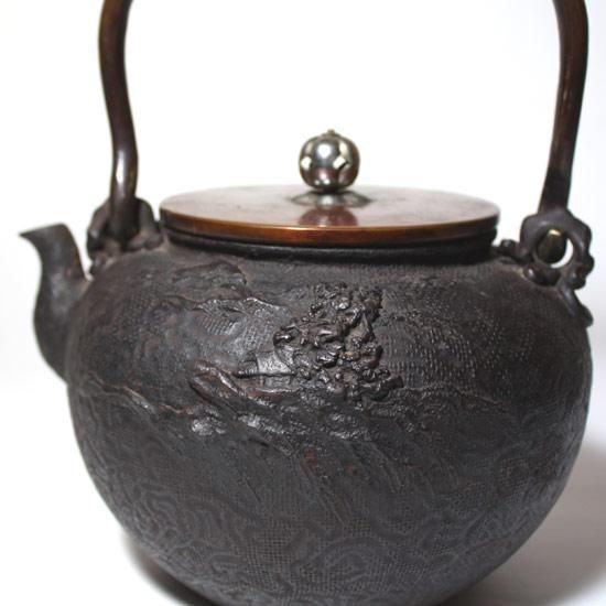 龍文堂造 山水紋 鉄瓶(K-XA822)