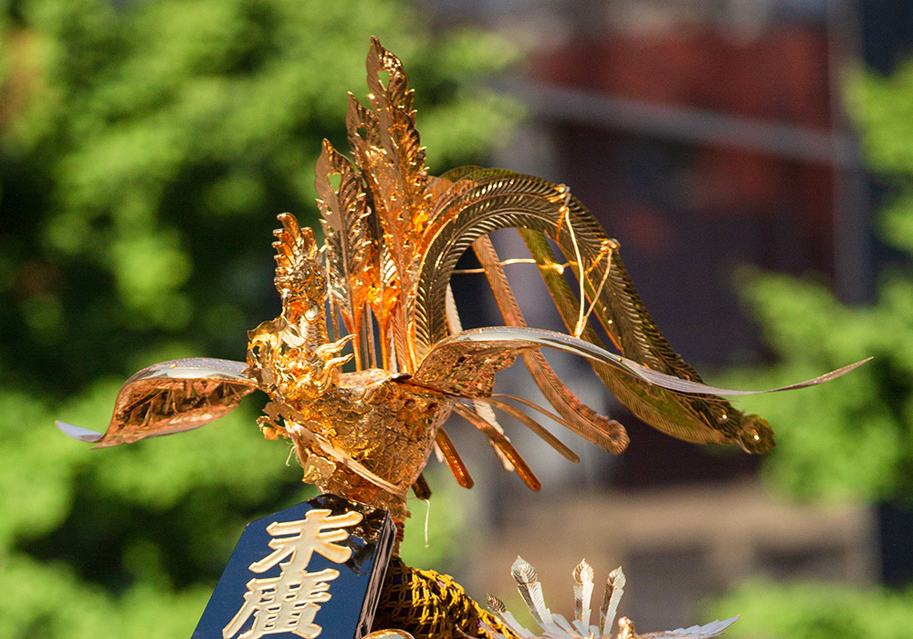 日本の伝統技術の粋が凝縮！総額数千万円の工芸品「江戸神輿」 ｜ 和樂