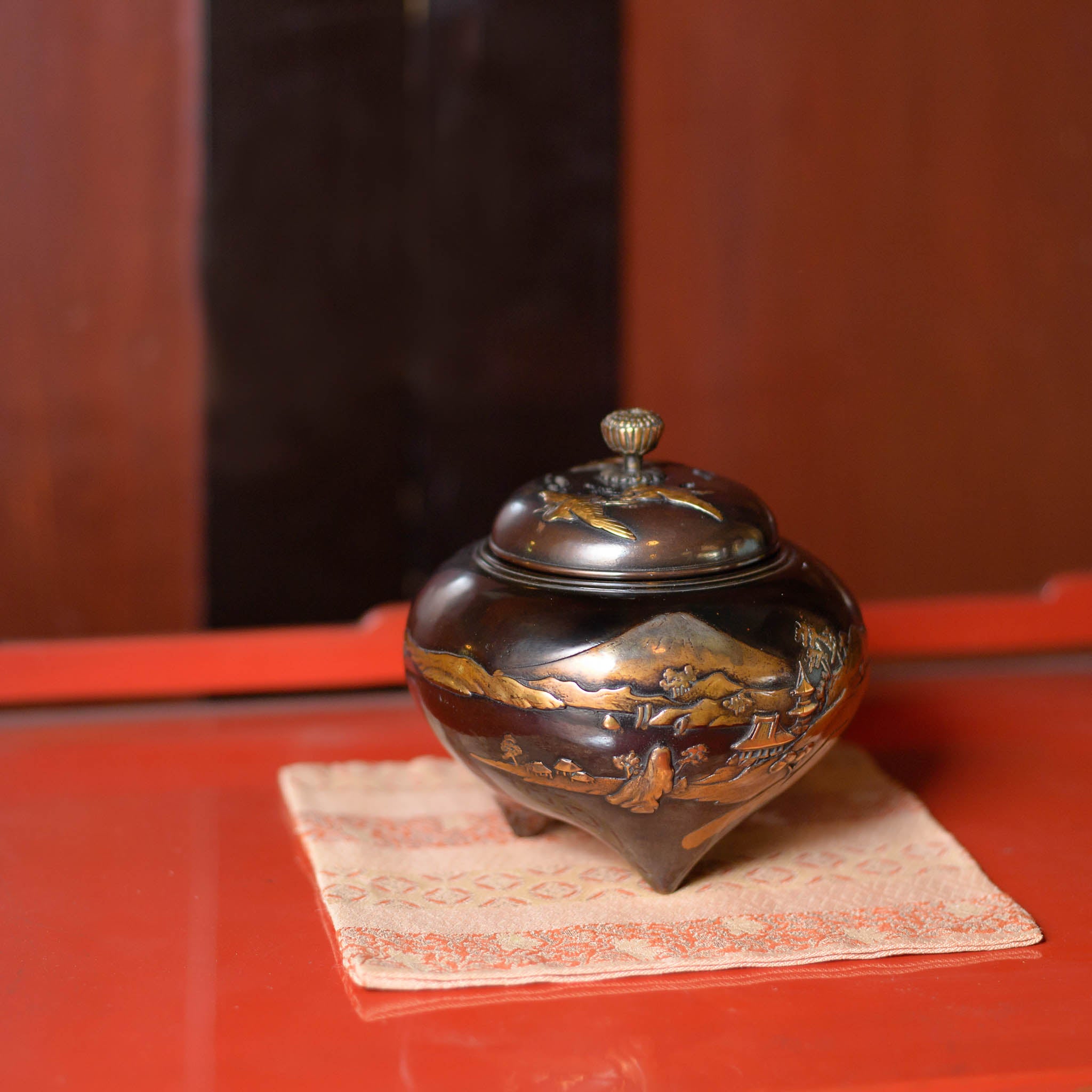 引き取り限定！ 陶器の花瓶 ベージュ・ブラウン・黒 引き取り限定