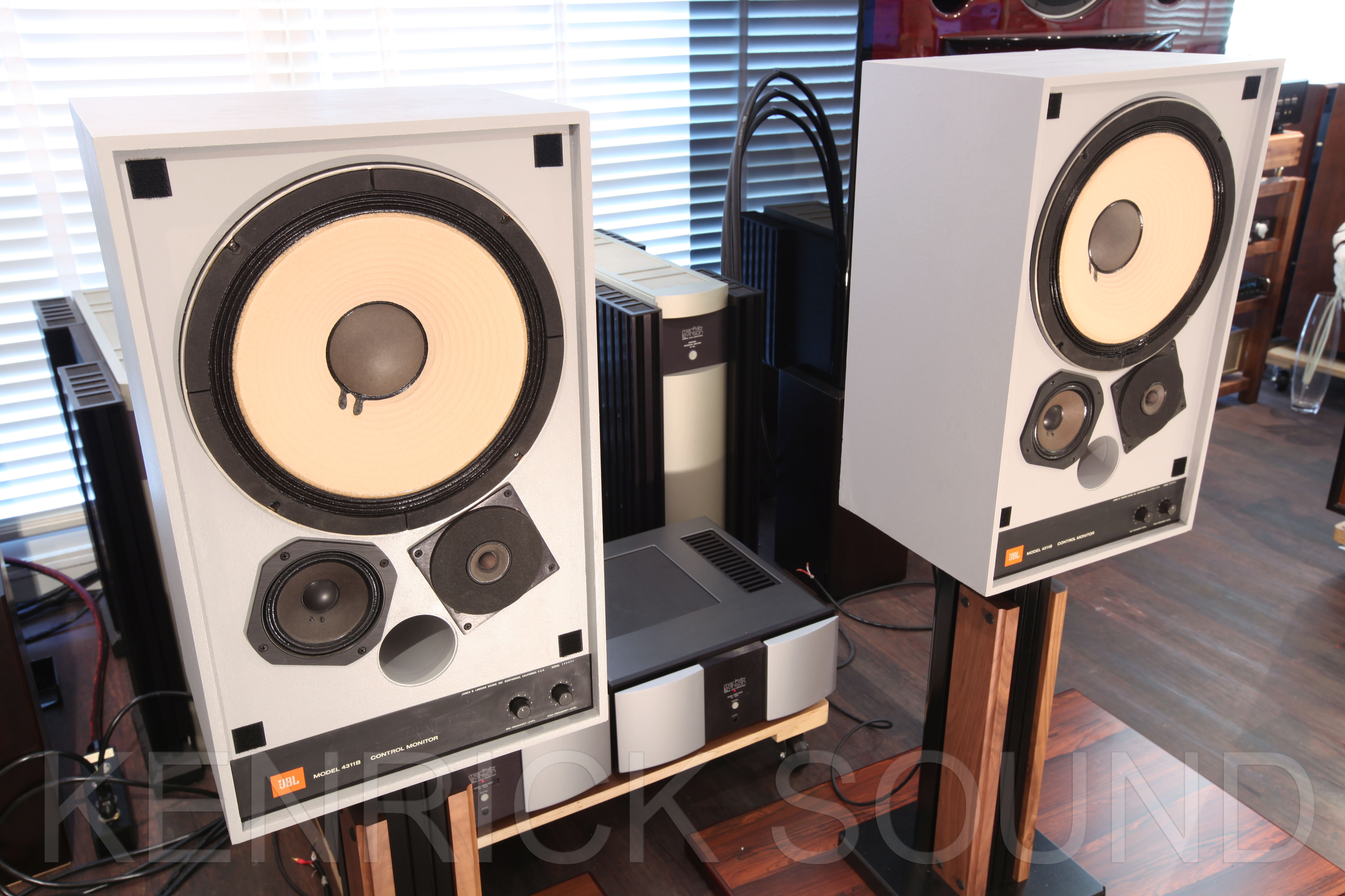 JBL 4311B スモールモニターの大定番 侮れないJBLサウンド 良品