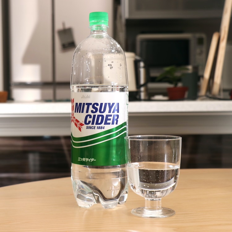 レア】三ツ矢サイダー 500ml レトロデザイン レア】三ツ矢サイダー