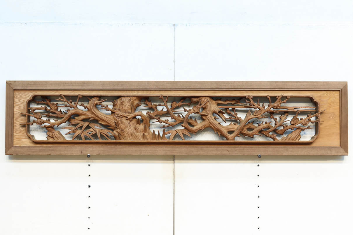 緻密に描かれた梅の木が美しい深彫り彫刻欄間 EZ2434b 在庫1枚 – 古福