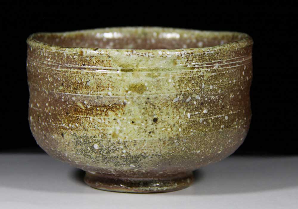 信楽焼抹茶茶碗-高橋楽斎 – 黒金の舎