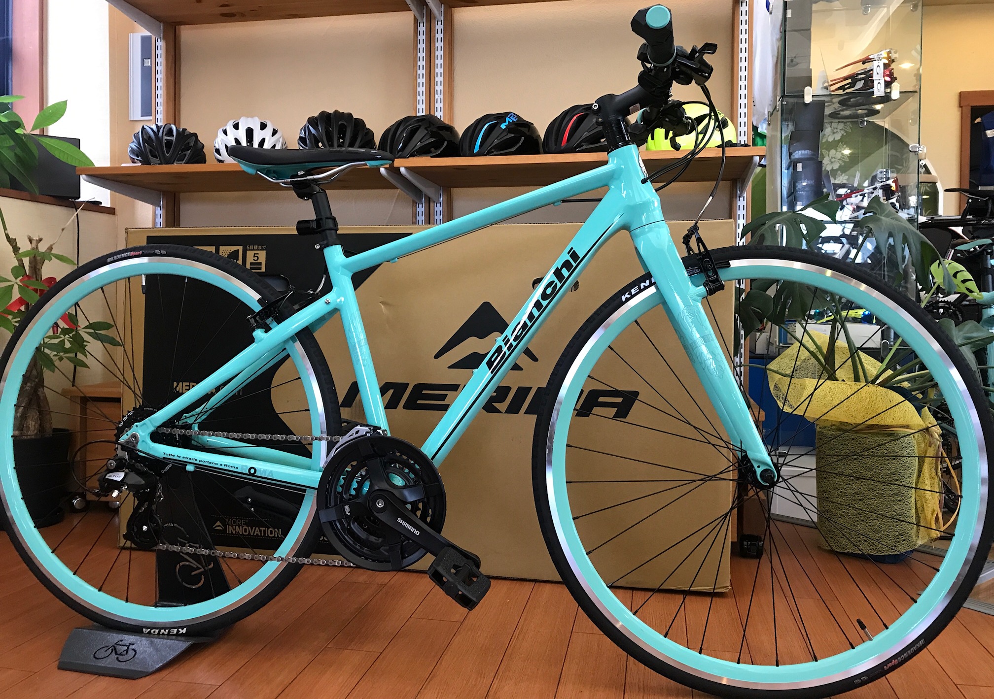 Bianchi クロスバイク 前照灯付き ローマ4 Bianchi クロスバイク ROMA4