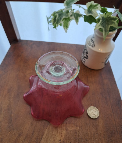 NE0147 クランベリーガラス コンポート * イギリス アンティークガラス