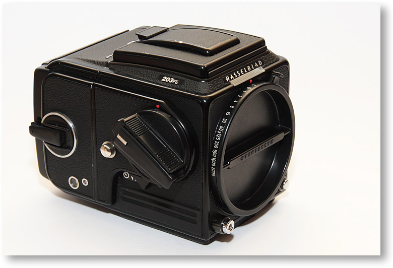 売りますハッセルブラッド203FE（整備済）。 / ストックホルムの空を
