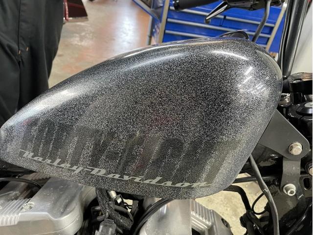 XL1200X フォーティーエイト サイモンカスタムズ製タンクカバー