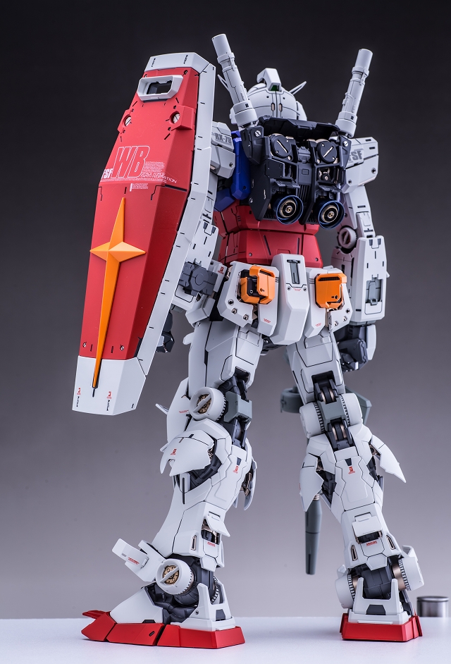 リョウ51 ガンプラ PG UNLEASHED 1/60ガンダム 完成品 リョウ51