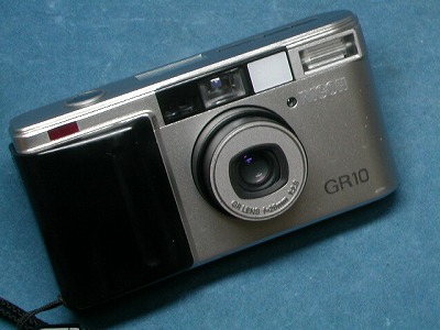 RICOH GR10 コンパクトフィルムカメラ