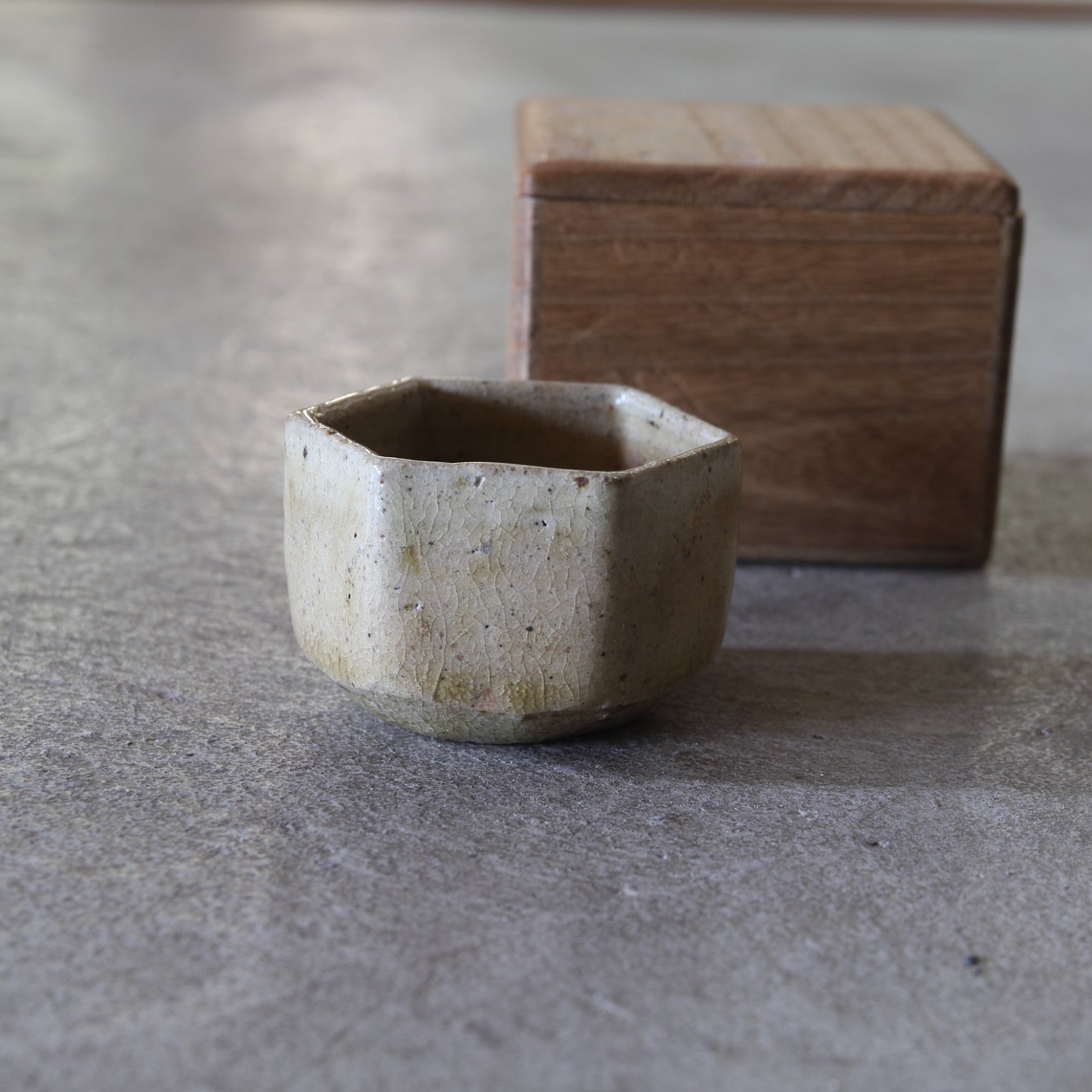 桃山時代 黄瀬戸 油揚手 緑釉斑香炉 見立て筒盃