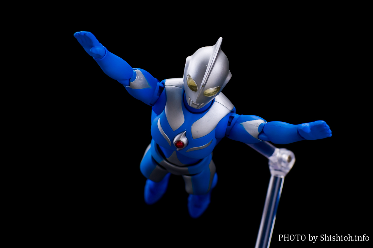 レビュー】 バンダイ 魂ウェブ商店 ULTRA-ACT ウルトラマンコスモス