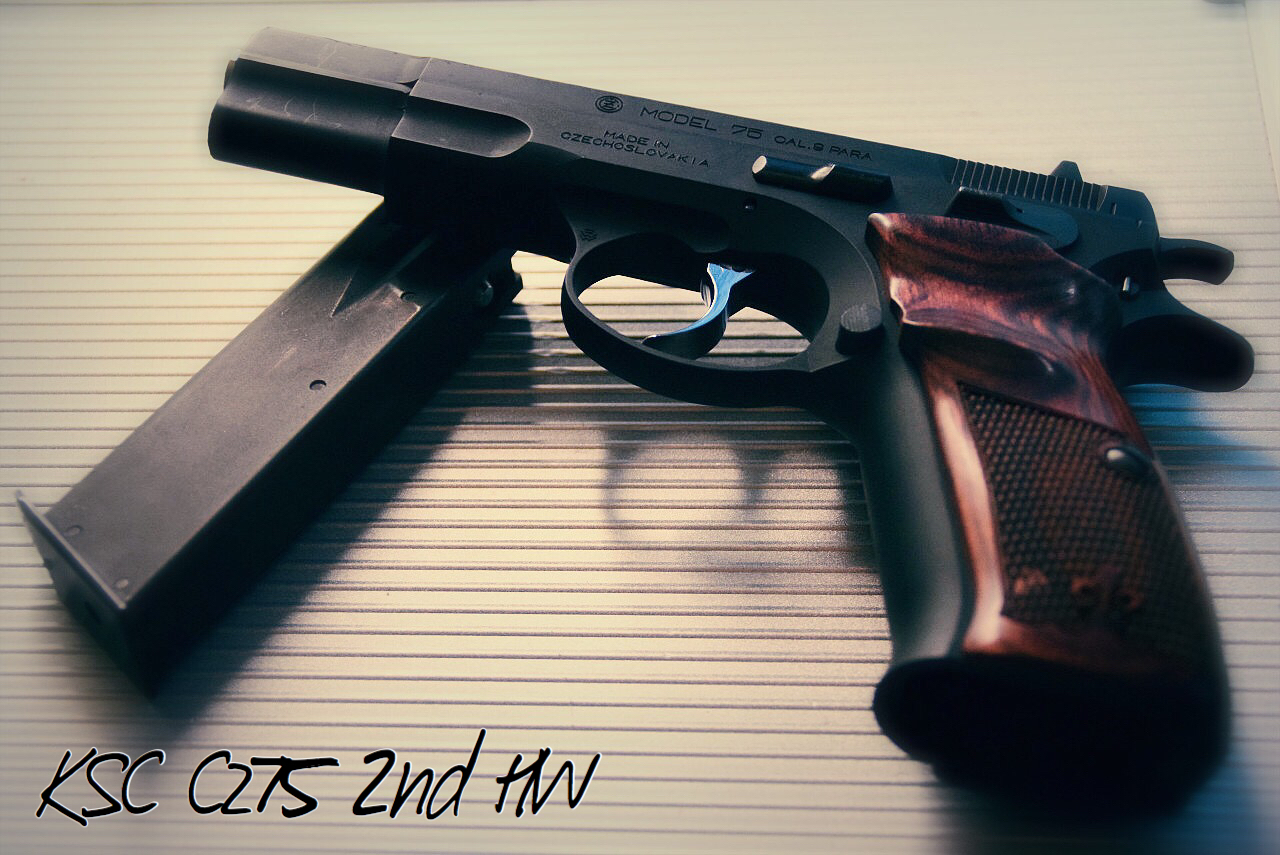 KSC CZ75 2nd 実物パックマイヤー木製グリップ付き ガスガン KSC CZ75