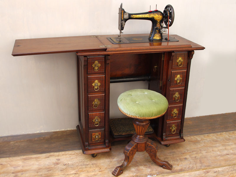 120年前の SINGERミシン本体(箱も付属) /足踏みミシン・アンティーク