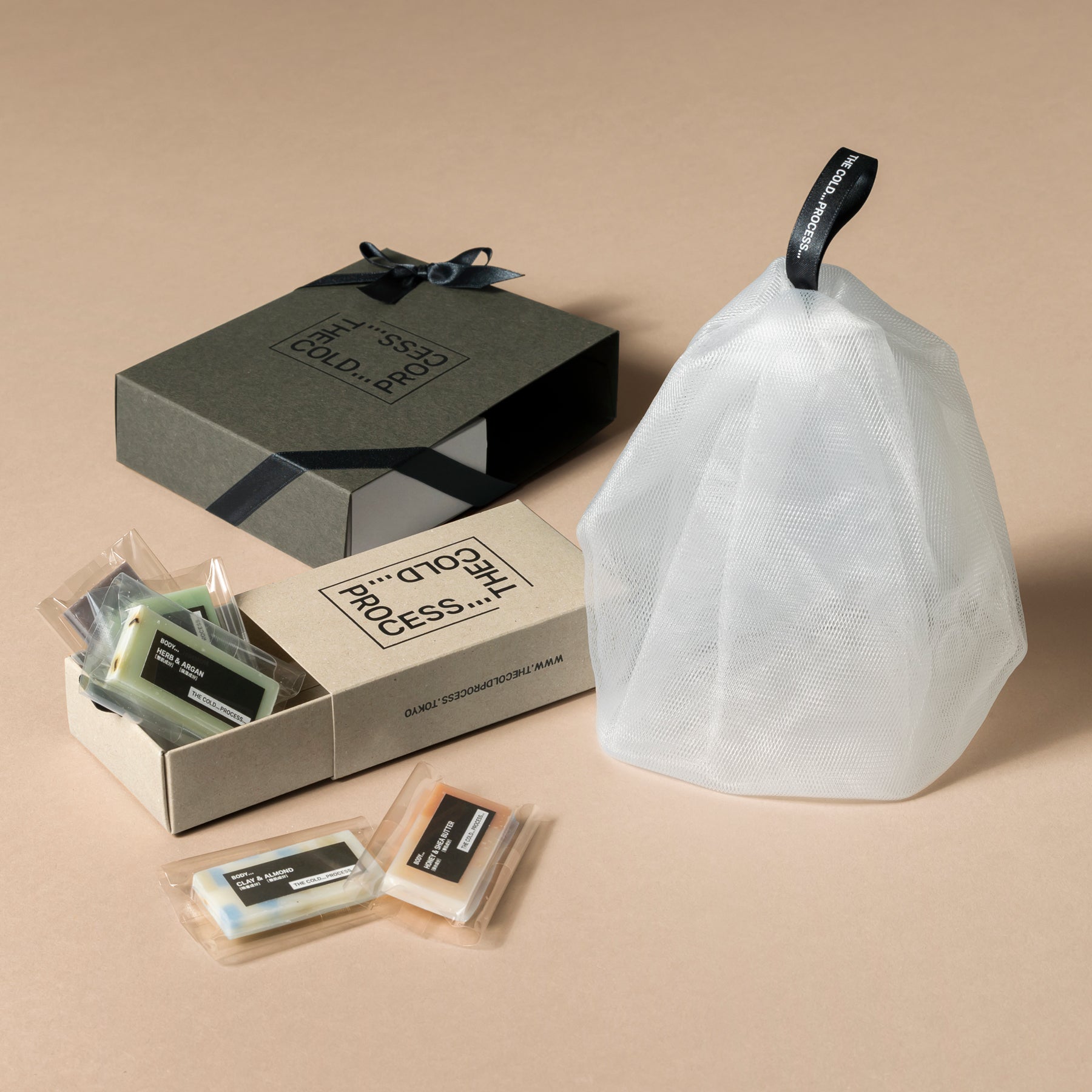 神*師様 TheBONEZ CAPI CORE VAN Tissue Box 数