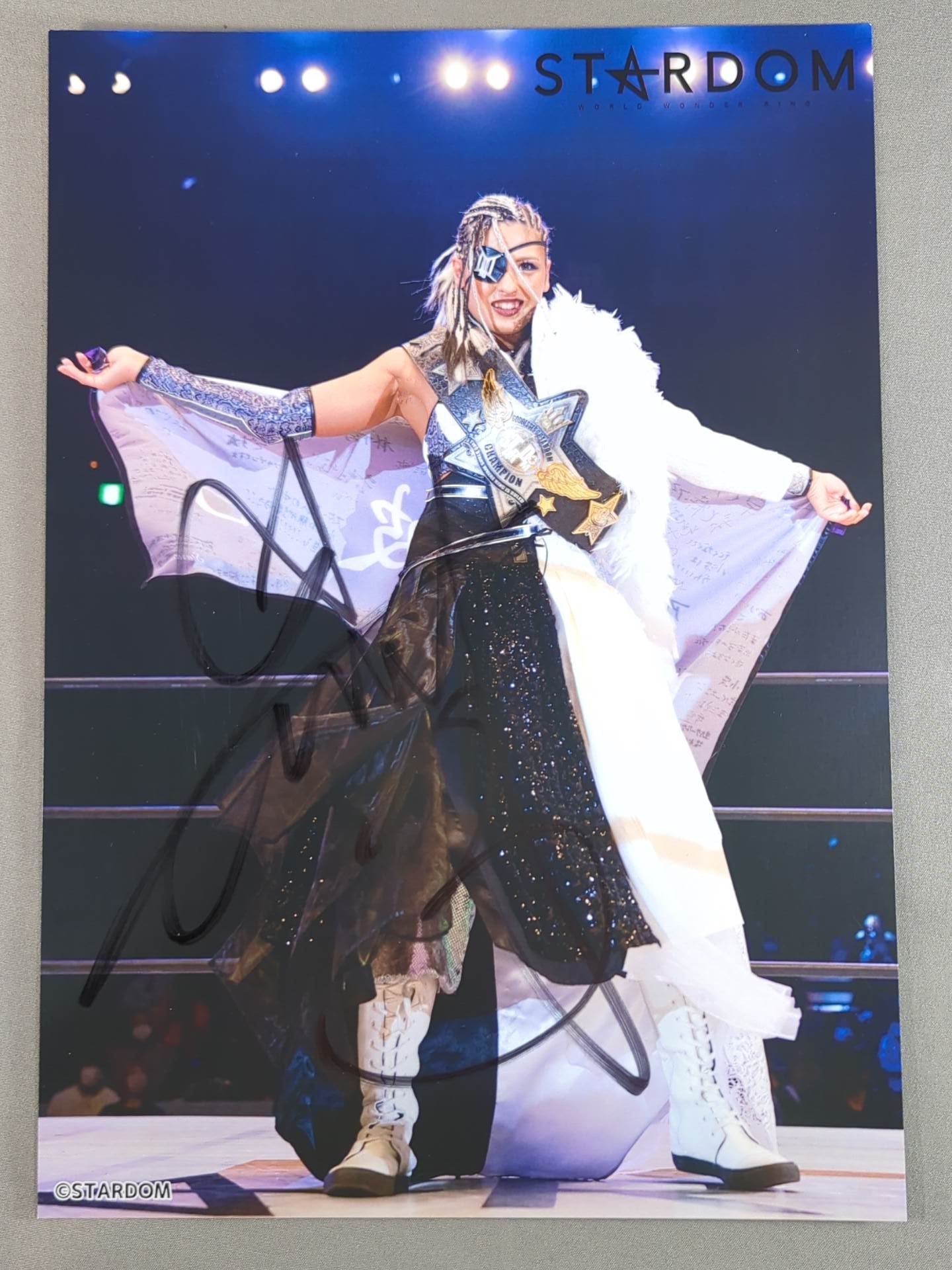 XG 会場限定ラキドロポスター ジュリア 直筆サイン入り XG 会場限定