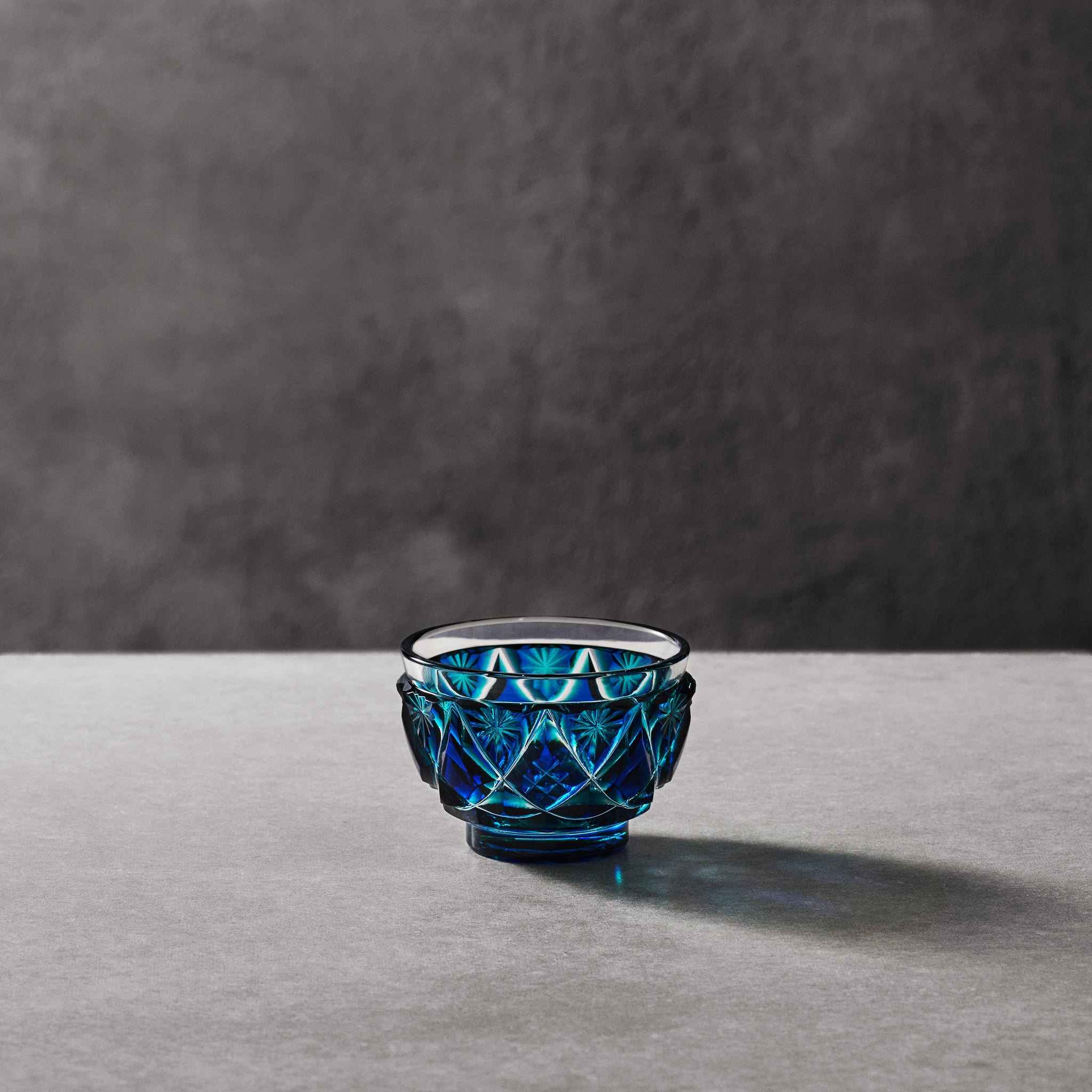 ガラス専門店｜薩摩切子｜島津切子｜二色酒盃 寿恵瑠(ジュエル)／ルリ