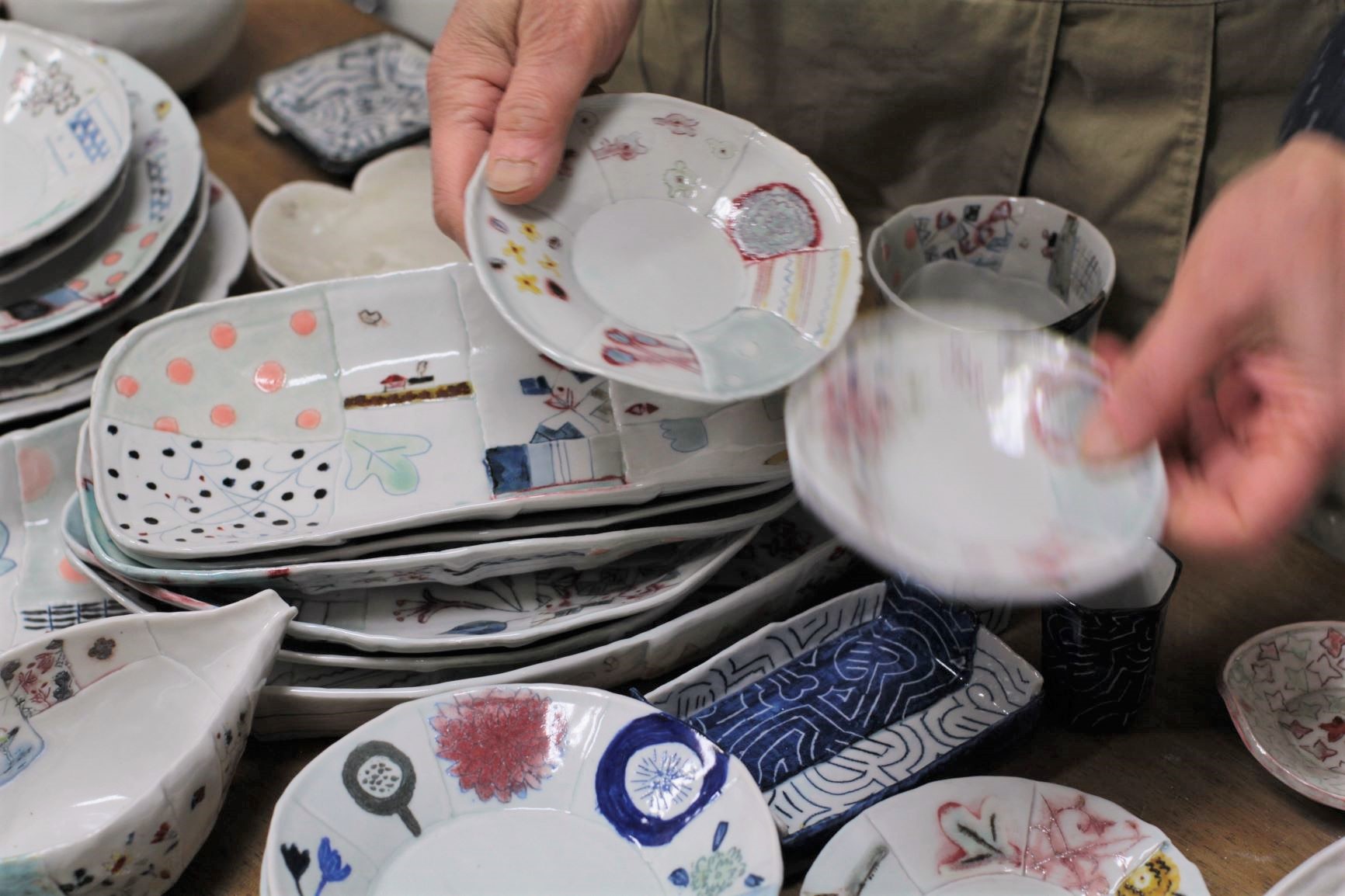 砥部焼／生石窯 西山千代子｜工房をたずねて | IKUNAS stories