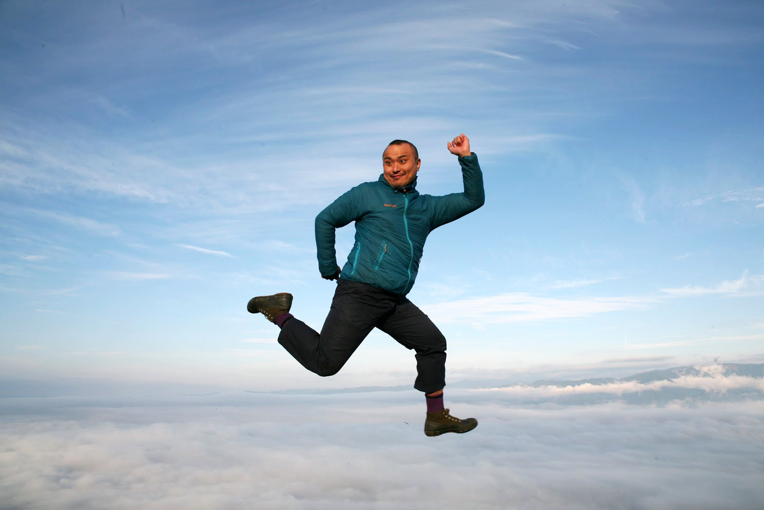 雲の上 雲の上を歩く。 | たらぎたらりら
