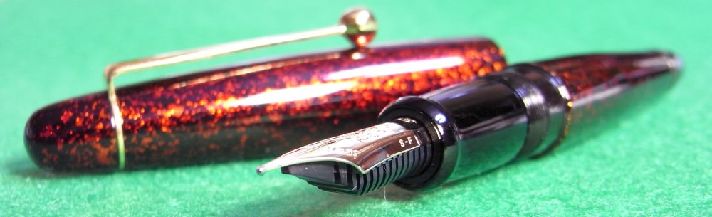 超美品 大橋堂 尻細型 太軸 手作り万年筆 エボナイト 漆 14金 細字