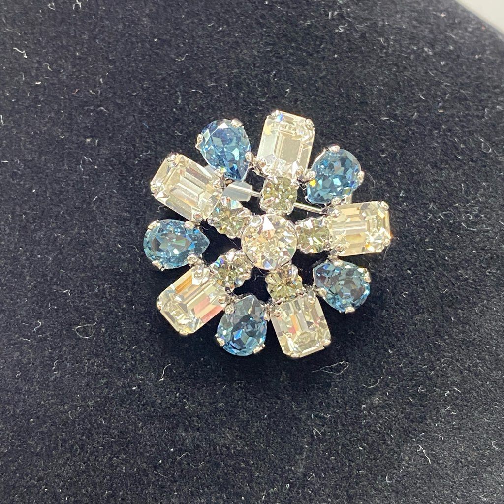 フォクシーブローチ美品 節約 美品 フォクシー FOXEY フラワー