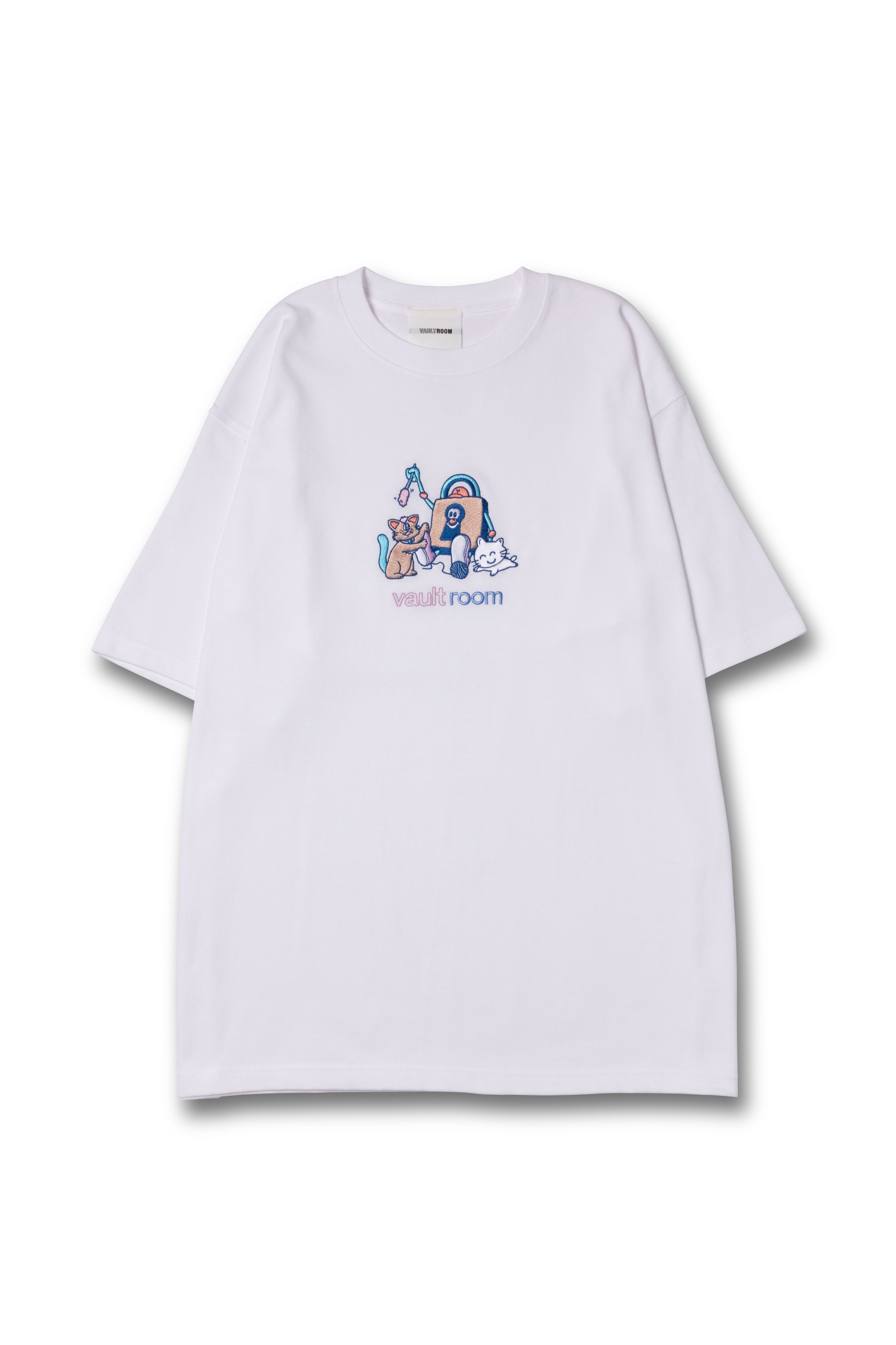vaultroom × nqrse TEE / WHITE – VAULTROOM