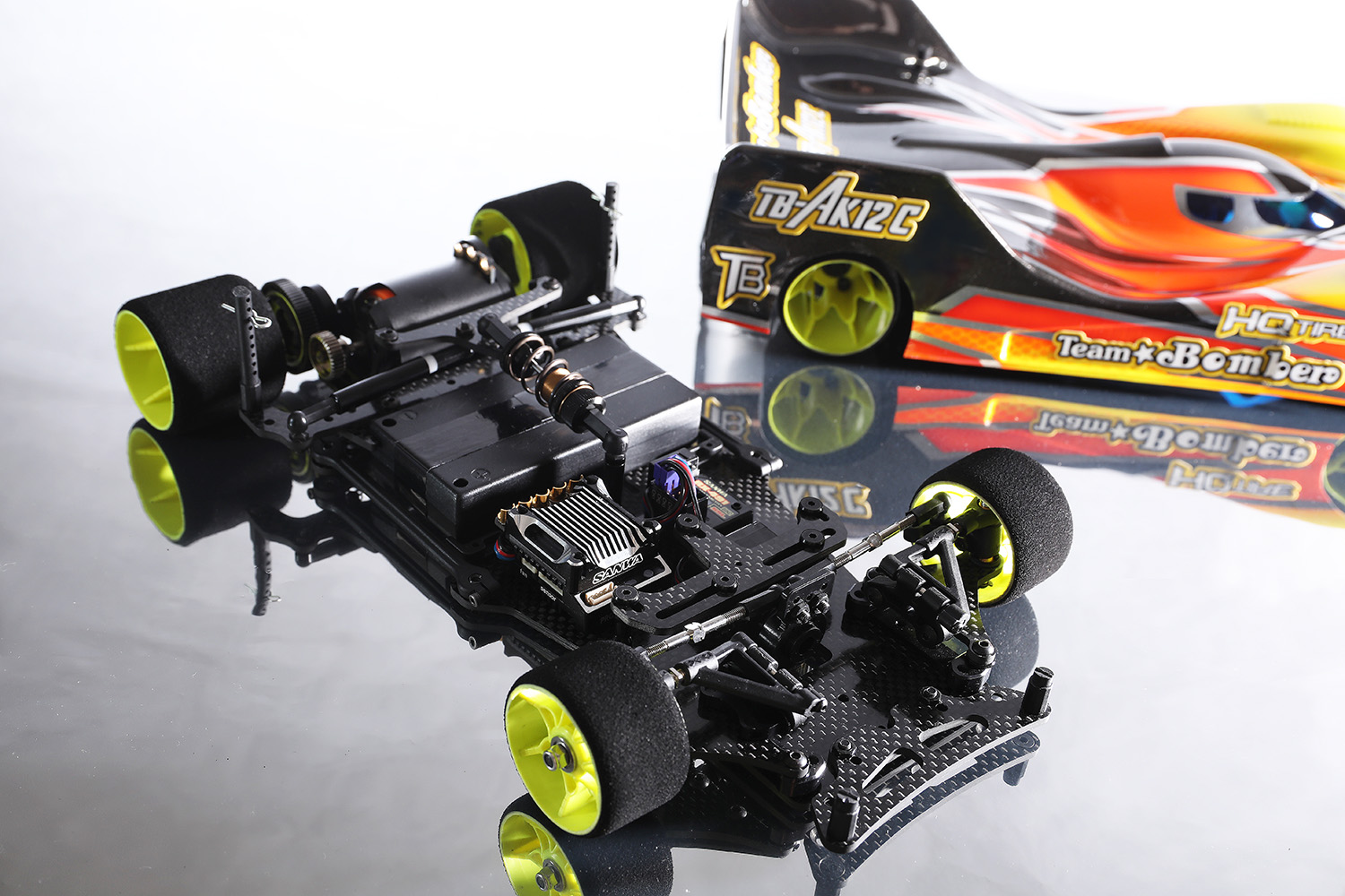 Team Bomber TB-AK12X ケッターボディ付き Team Bomber TB-AK12