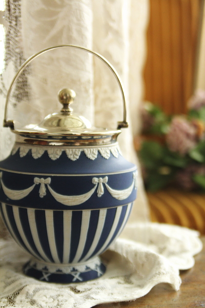 イギリスアンティーク ウェッジウッド ジャスパー ティーポットとジャグ