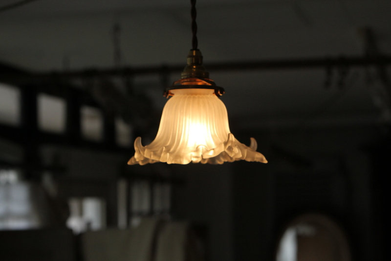 51. 50's フランスアンティーク古民家 ガラスシェードペンダントランプ