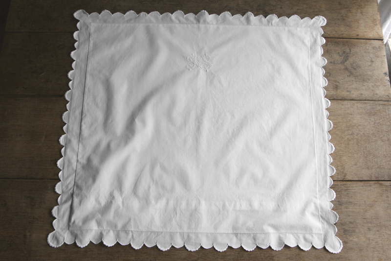 アンティークモノグラム キャンディークッション アンティーク